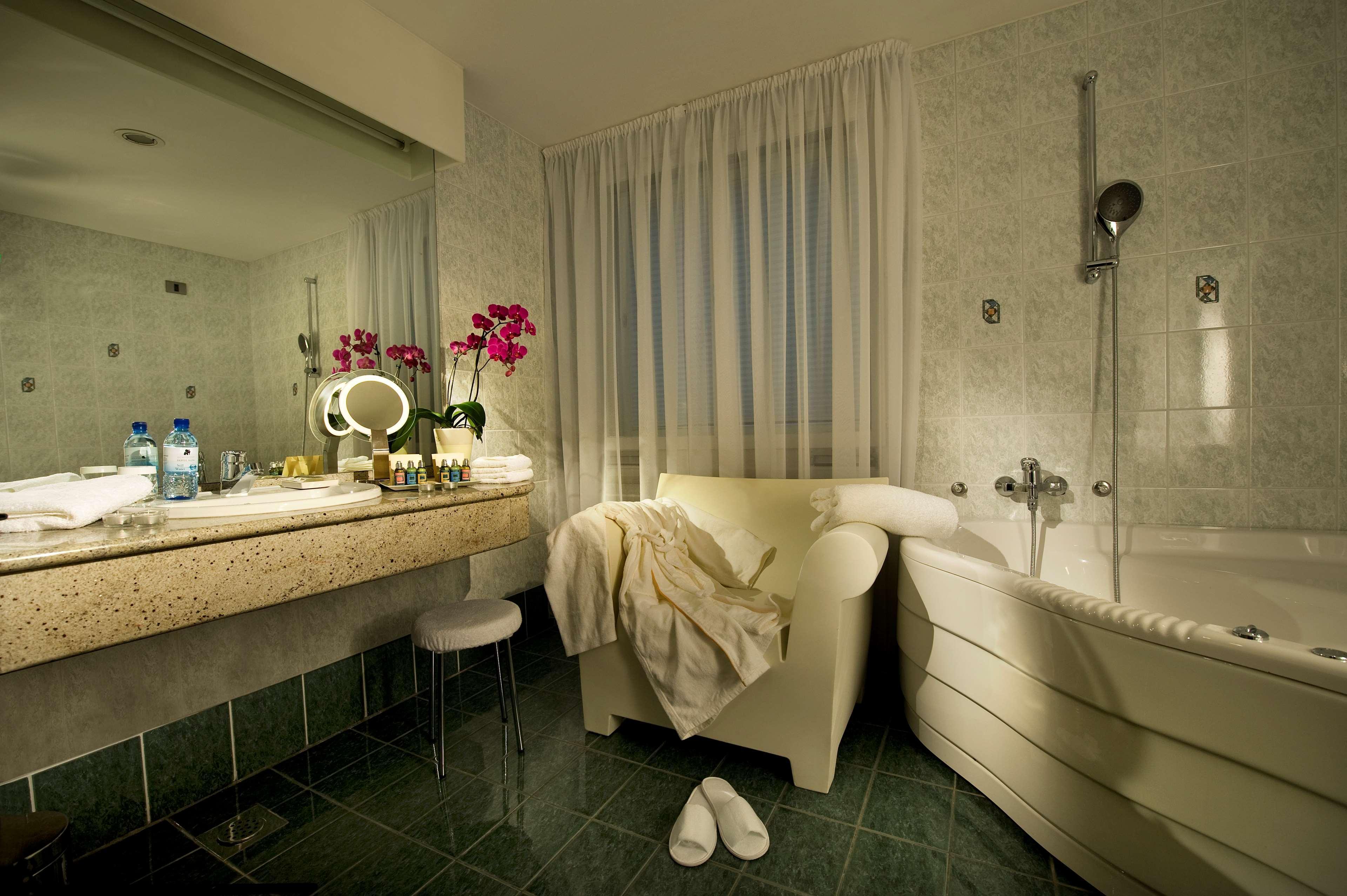 ベストウエスタン プレミア ホテル スロン リュブリャナ 部屋 写真